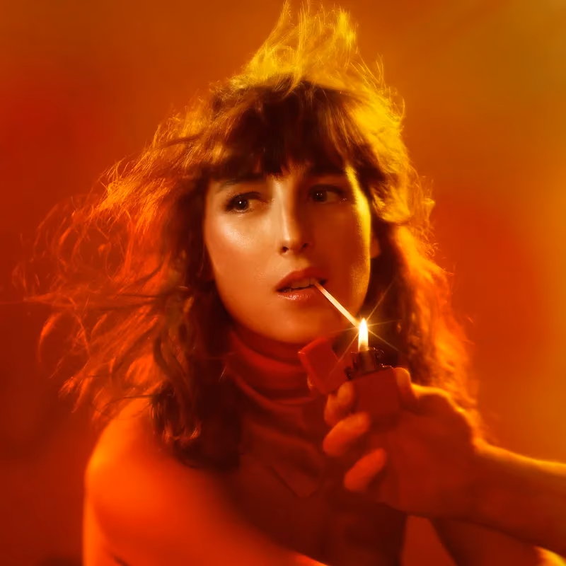 Juliette Armanet en concert au piano